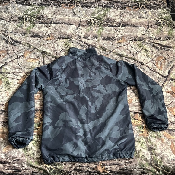 Zoo York windbreaker - Picture 2 of 3